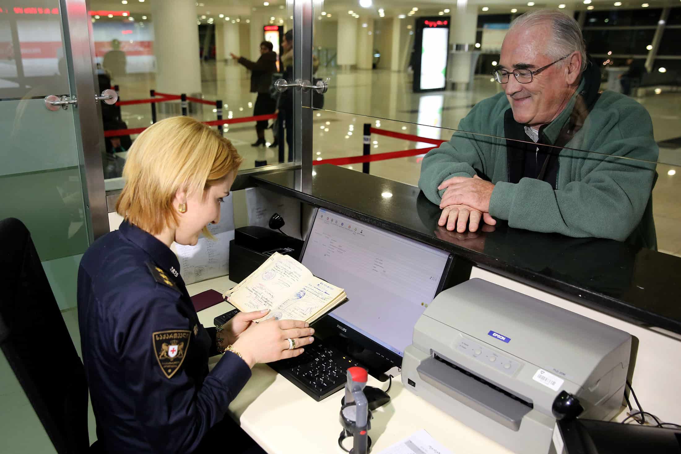 Read more about the article უცხოელი ტურისტებისთვის საზღვრები შესაძლო 1 ივლისიდან არ გაიხსნას – რას ამბობს მთავრობა