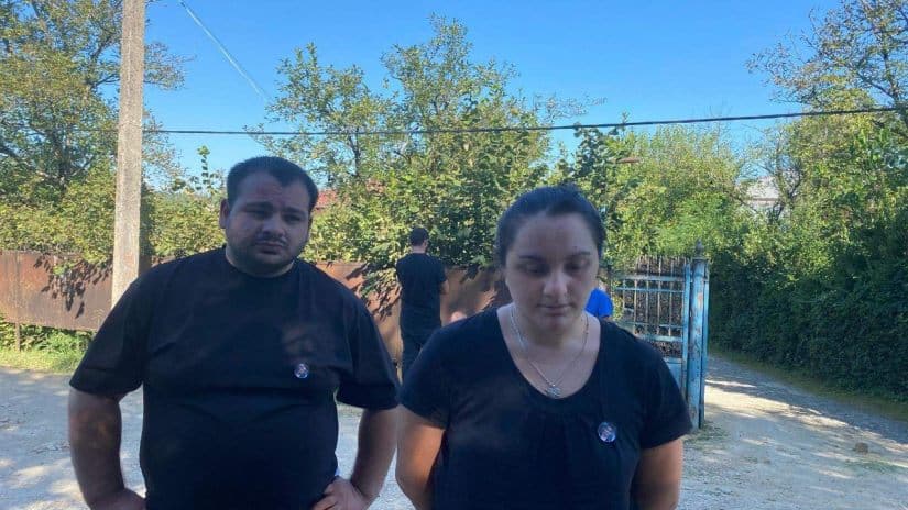 You are currently viewing გარდაცვლილი 11 წლის მოზარდის დედა საქართველოში არ შემოუშვეს